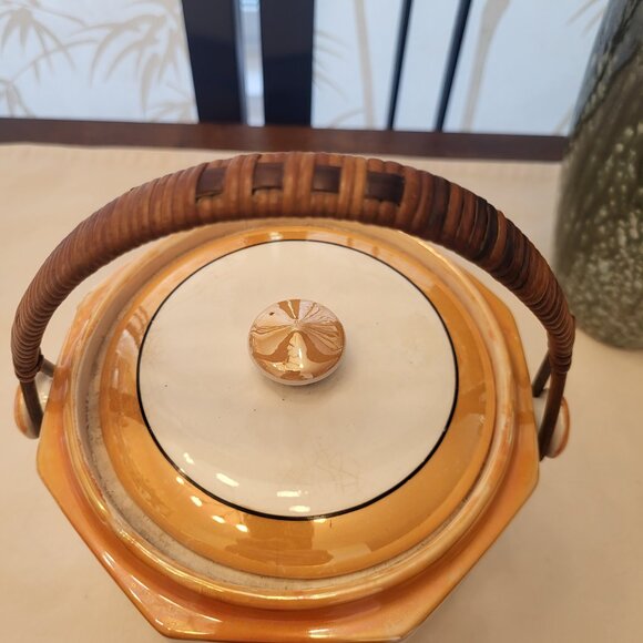 Vintage Iridescent Floral Lustre Ware Biscuit Barrel Cookie Jar w/ Rattan Handle - Picture 7 of 9